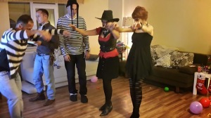 Costume party meets Turkish dance